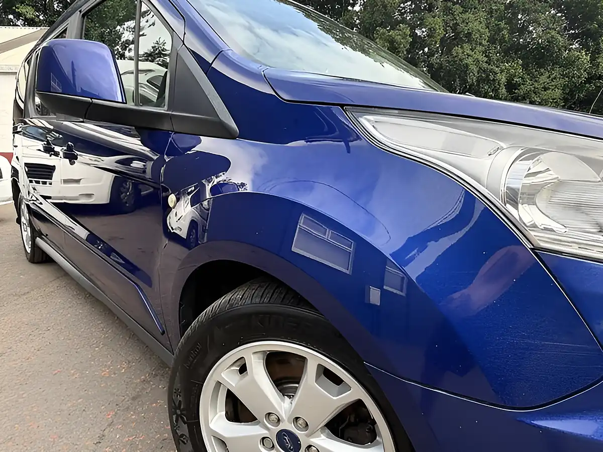 Used 2015 Ford Grand Tourneo Connect Titanium Blue - Interior and Exterior details 8