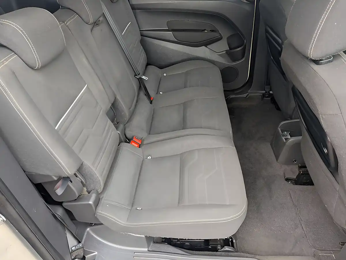Used 2015 Ford Grand Tourneo Connect Titanium Silver - Interior and Exterior details 16
