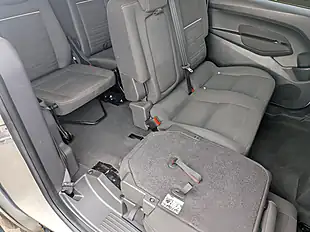Used 2015 Ford Grand Tourneo Connect Titanium Silver - Interior and Exterior details 17