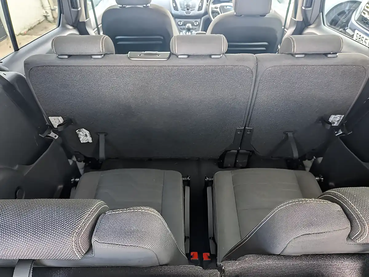 Used 2015 Ford Grand Tourneo Connect Titanium Silver - Interior and Exterior details 20