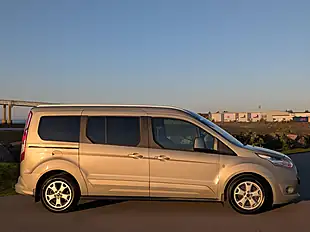 Used 2015 Ford Grand Tourneo Connect Titanium Silver - Interior and Exterior details 4