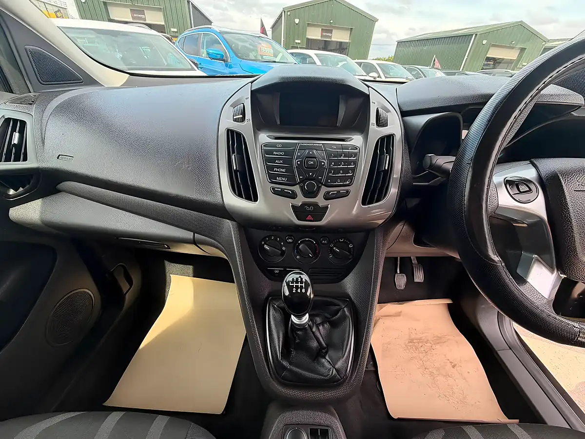 Used 2015 Ford Grand Tourneo Connect Zetec Black - Interior and Exterior details 12