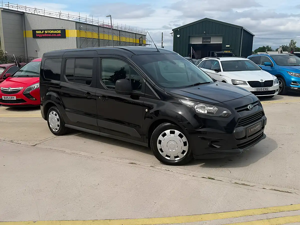 Used 2015 Ford Grand Tourneo Connect Zetec Black - Interior and Exterior details 2