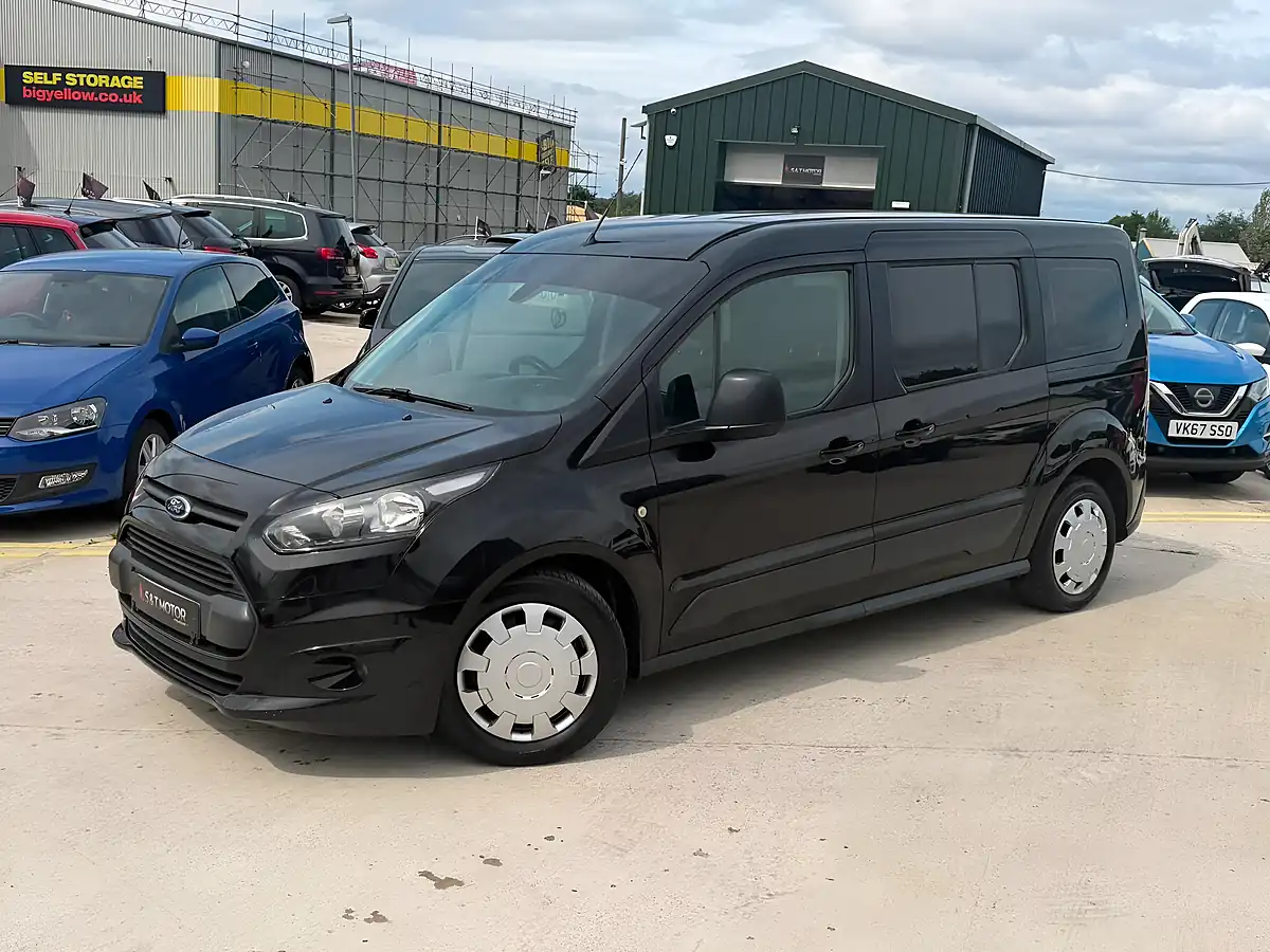 Used 2015 Ford Grand Tourneo Connect Zetec Black - Interior and Exterior details 4
