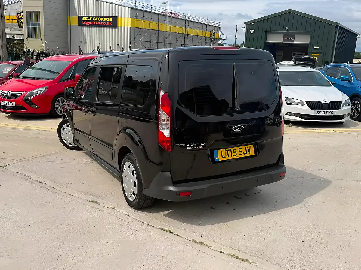 Used 2015 Ford Grand Tourneo Connect Zetec Black - Interior and Exterior details 5