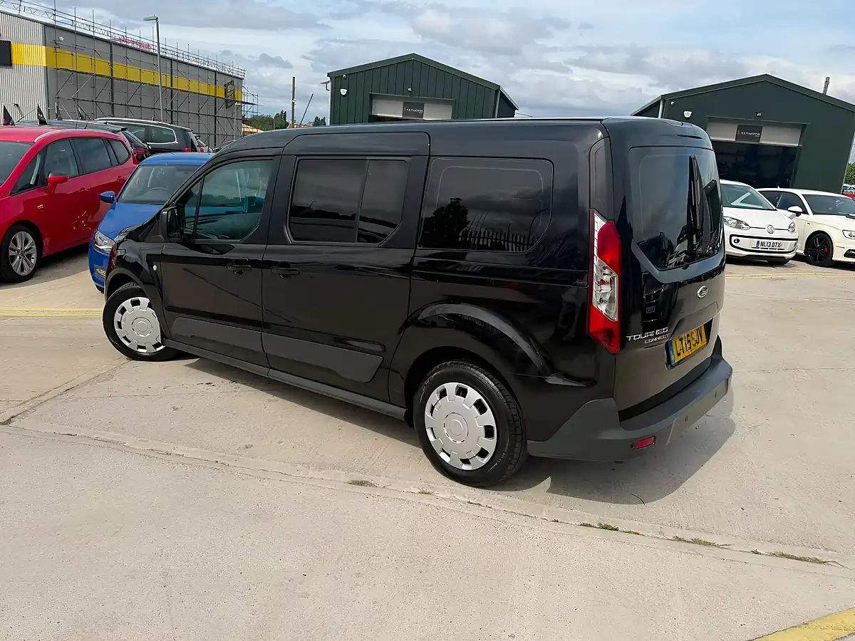 Used 2015 Ford Grand Tourneo Connect Zetec Black - Interior and Exterior details 7
