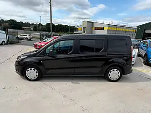 Used 2015 Ford Grand Tourneo Connect Zetec Black - Interior and Exterior details 8