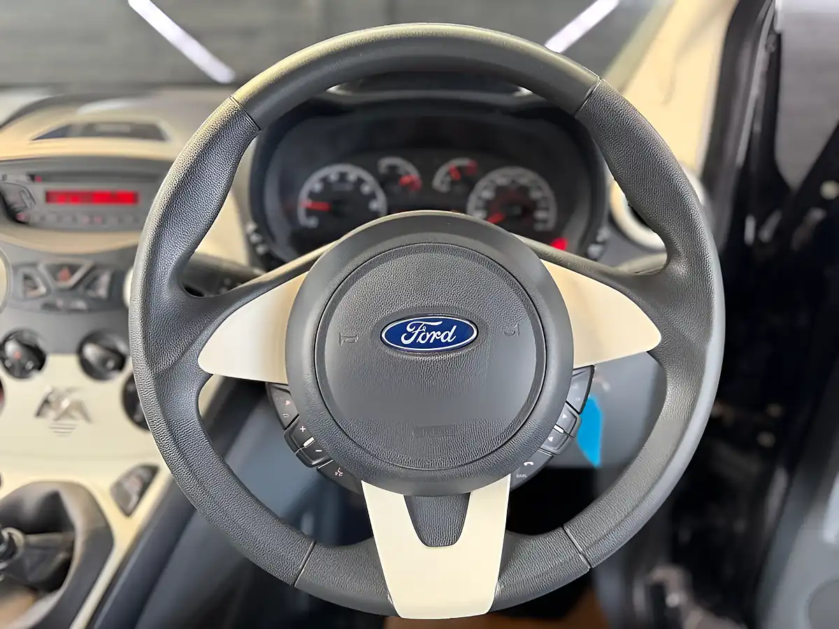 Used 2015 Ford Ka Edge Black - Interior and Exterior details 6