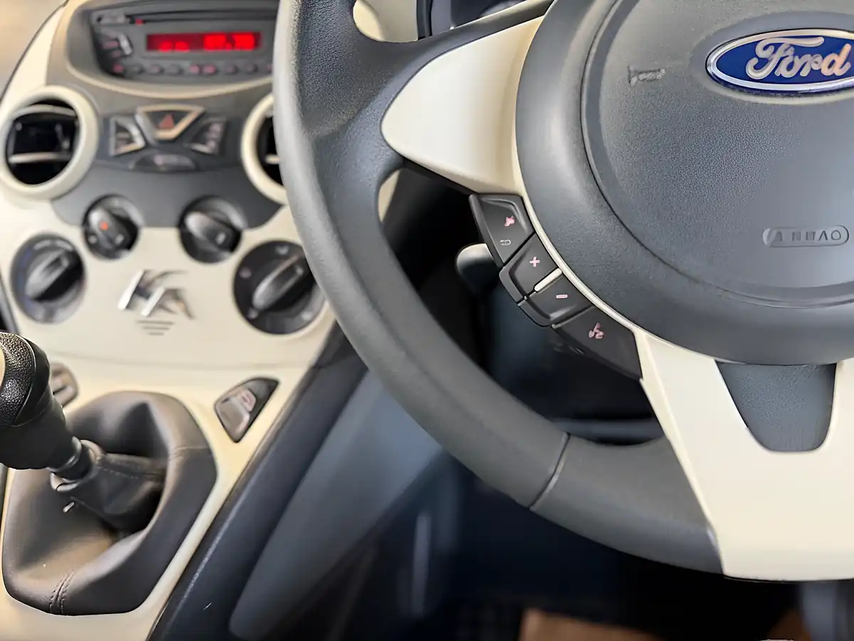 Used 2015 Ford Ka Edge Black - Interior and Exterior details 7