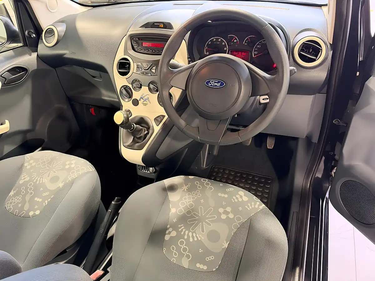 Used 2015 Ford Ka Edge Black - Interior and Exterior details 9
