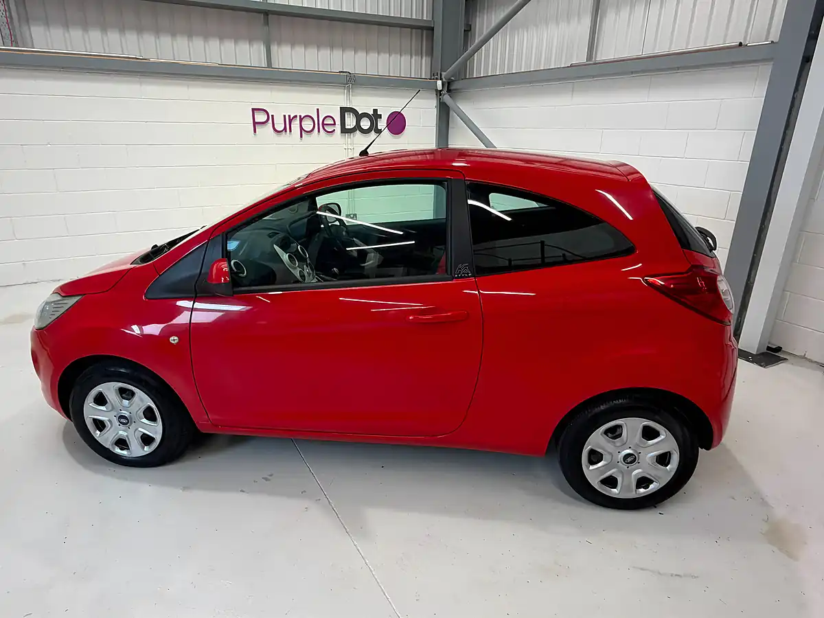 Used 2015 Ford Ka Edge Red - Interior and Exterior details 3