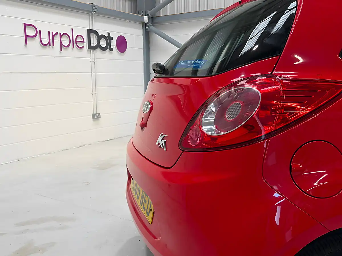 Used 2015 Ford Ka Edge Red - Interior and Exterior details 6