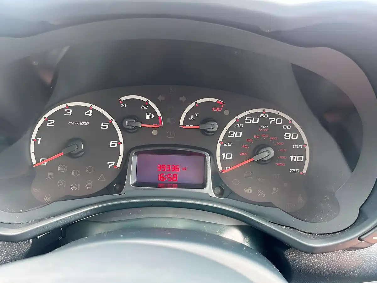 Used 2015 Ford Ka Edge White - Interior and Exterior details 11