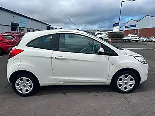 Used 2015 Ford Ka Edge White - Interior and Exterior details 4