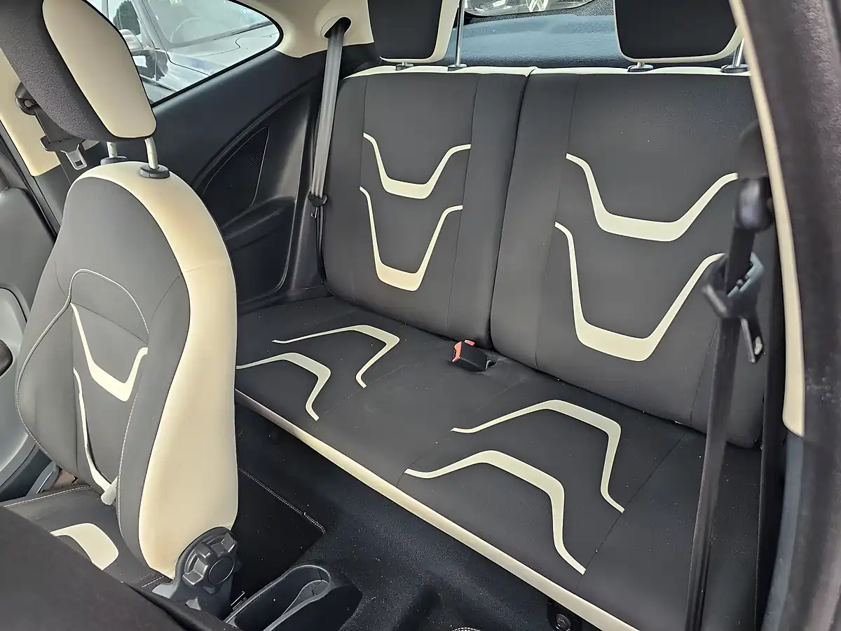 Used 2015 Ford Ka Zetec Black Edition Black - Interior and Exterior details 11