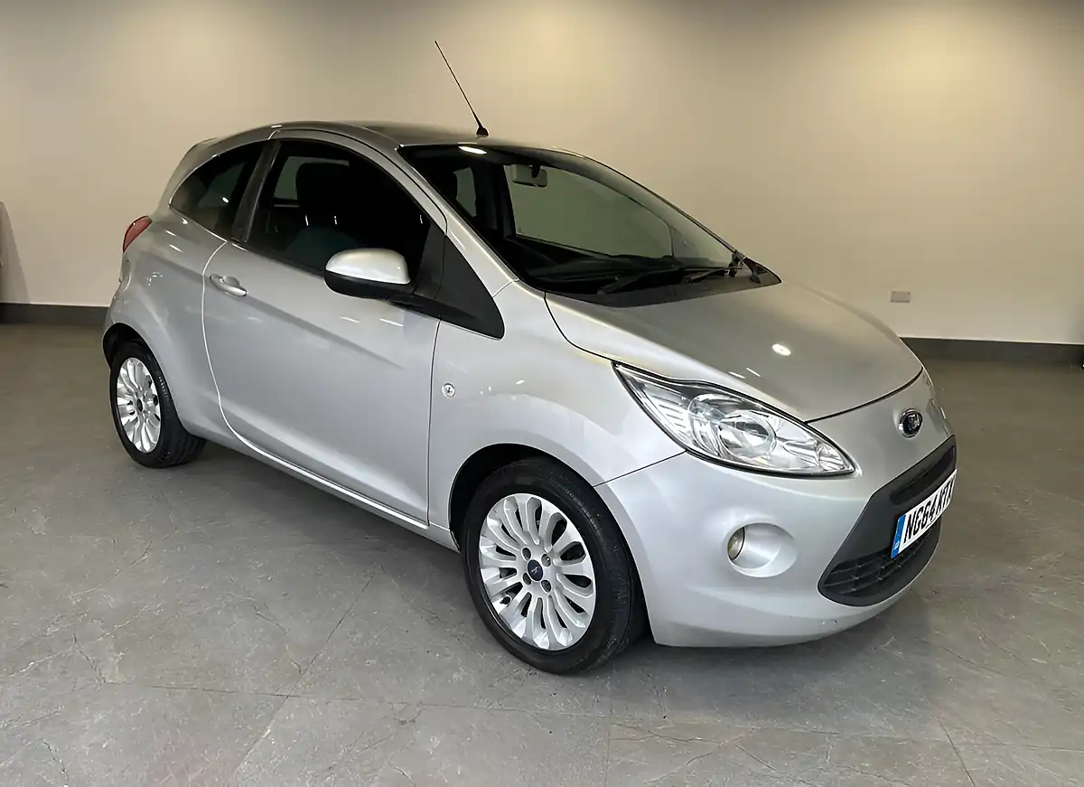 Used 2015 Ford Ka Zetec Silver - Front View