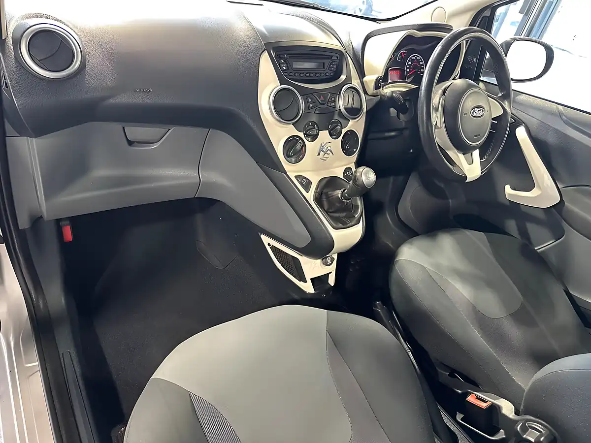 Used 2015 Ford Ka Zetec Silver - Interior and Exterior details 10