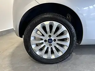 Used 2015 Ford Ka Zetec Silver - Interior and Exterior details 18