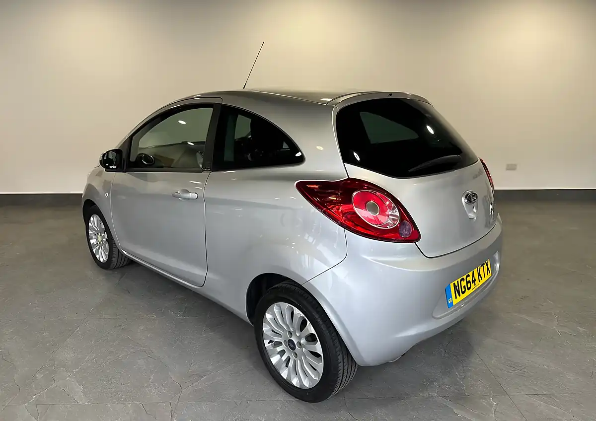 Used 2015 Ford Ka Zetec Silver - Interior and Exterior details 5