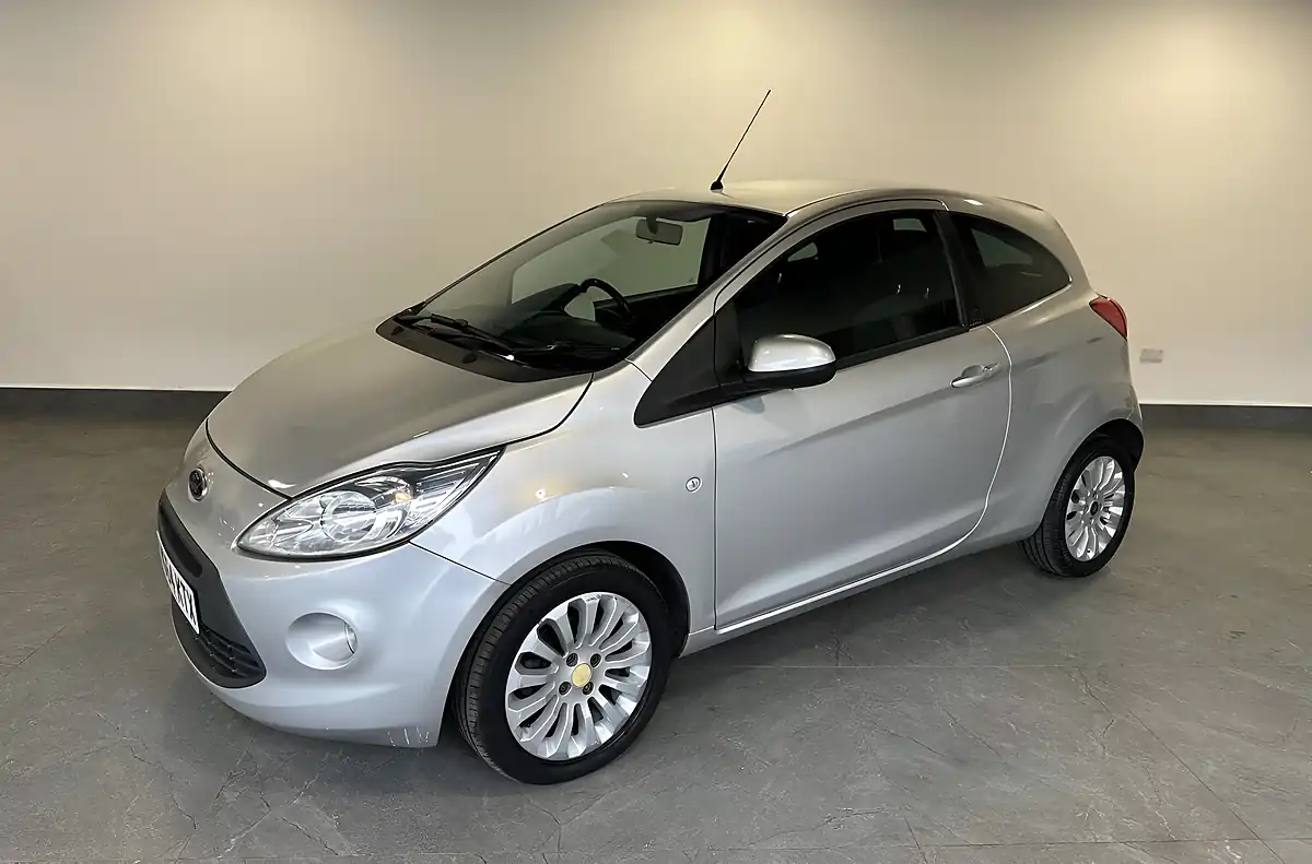 Used 2015 Ford Ka Zetec Silver - Interior and Exterior details 7