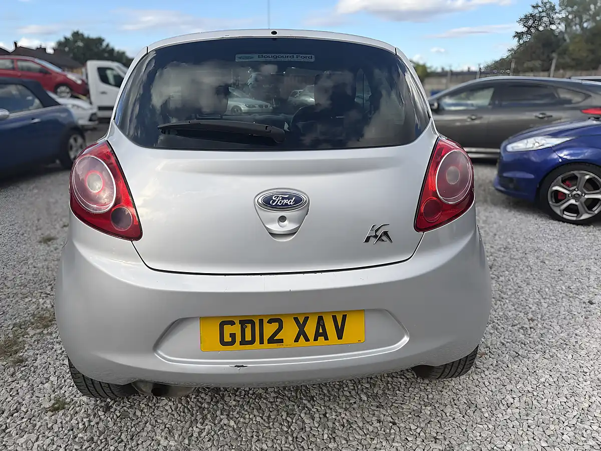 Used 2015 Ford Ka Zetec Silver - Interior and Exterior details 6