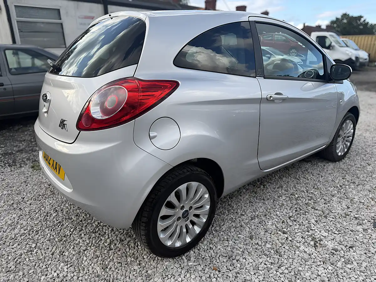 Used 2015 Ford Ka Zetec Silver - Interior and Exterior details 7