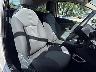Used 2015 Ford Ka Zetec Silver - Interior and Exterior details 10