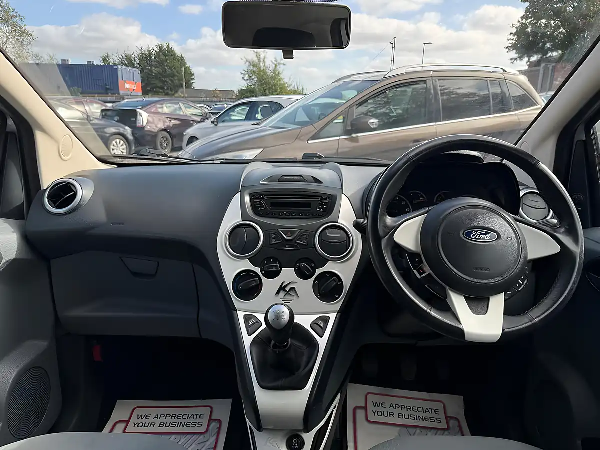 Used 2015 Ford Ka Zetec Silver - Interior and Exterior details 13