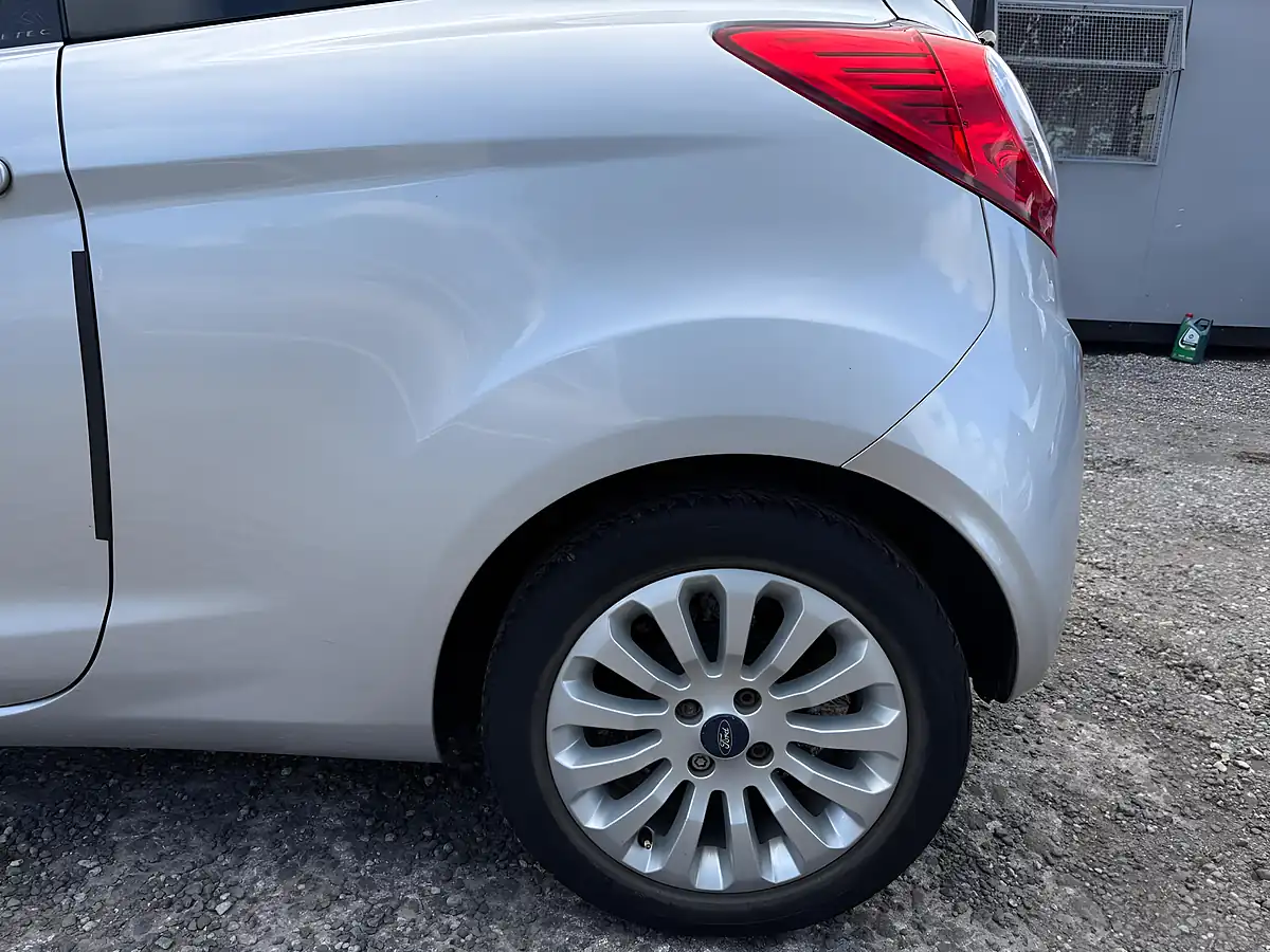 Used 2015 Ford Ka Zetec Silver - Interior and Exterior details 20
