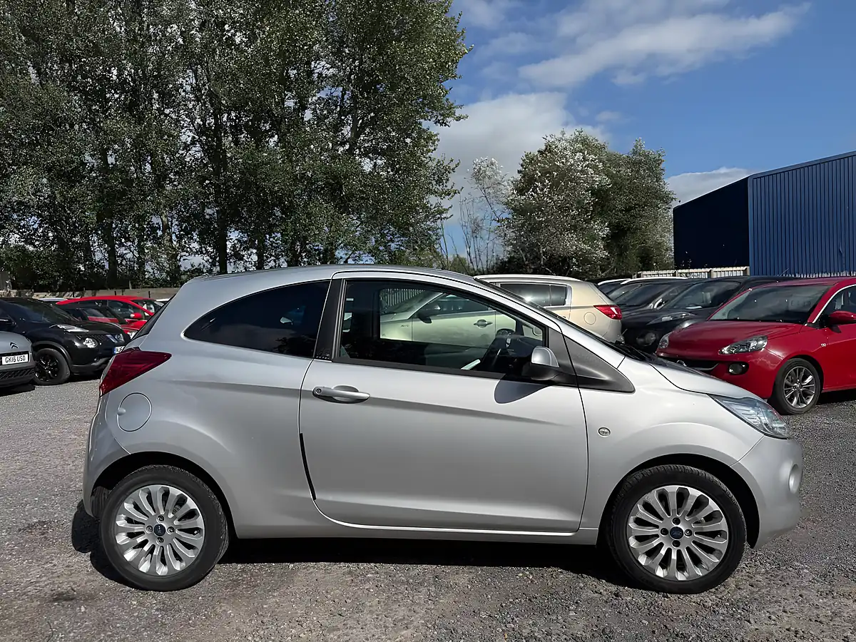 Used 2015 Ford Ka Zetec Silver - Interior and Exterior details 8