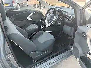 Used 2015 Ford Ka Zetec Silver - Interior and Exterior details 11