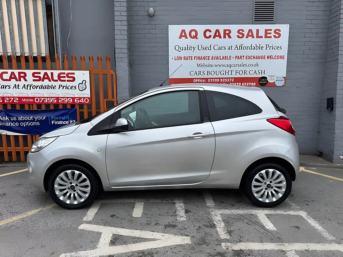 Used 2015 Ford Ka Zetec Silver - Interior and Exterior details 4