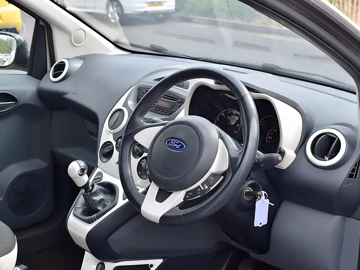 Used 2015 Ford Ka Zetec White Edition White - Interior and Exterior details 12