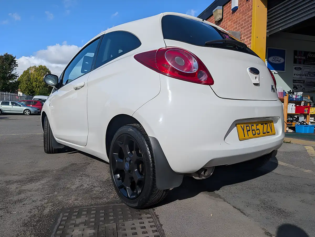 Used 2015 Ford Ka Zetec White Edition White - Interior and Exterior details 3