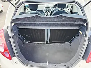 Used 2015 Ford Ka Zetec White - Interior and Exterior details 4