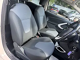 Used 2015 Ford Ka Zetec White - Interior and Exterior details 14