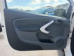Used 2015 Ford Ka Zetec White - Interior and Exterior details 15