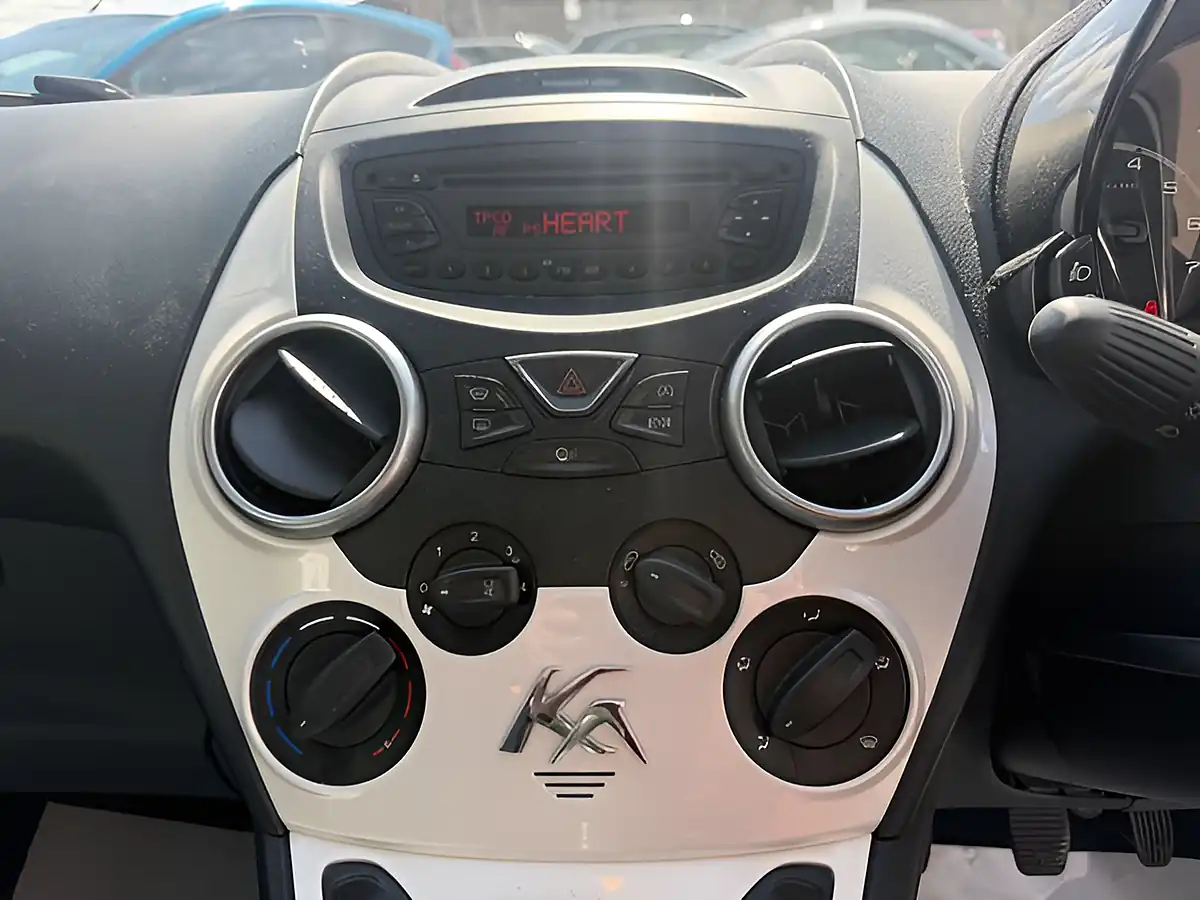 Used 2015 Ford Ka Zetec White - Interior and Exterior details 17