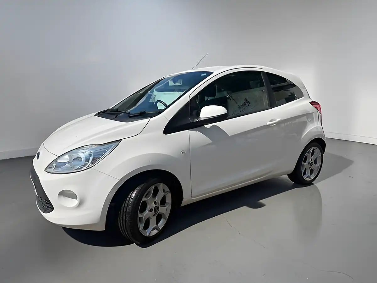 Used 2015 Ford Ka Zetec White - Interior and Exterior details 3
