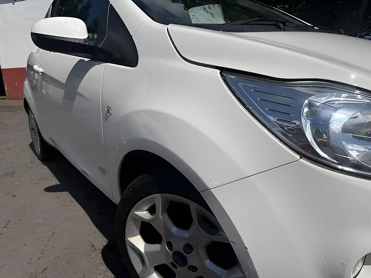 Used 2015 Ford Ka Zetec White - Interior and Exterior details 8