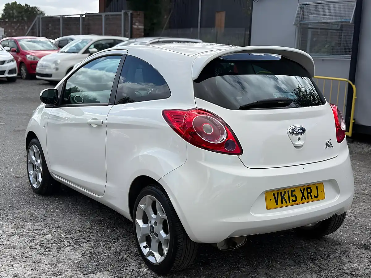 Used 2015 Ford Ka Zetec White - Interior and Exterior details 5