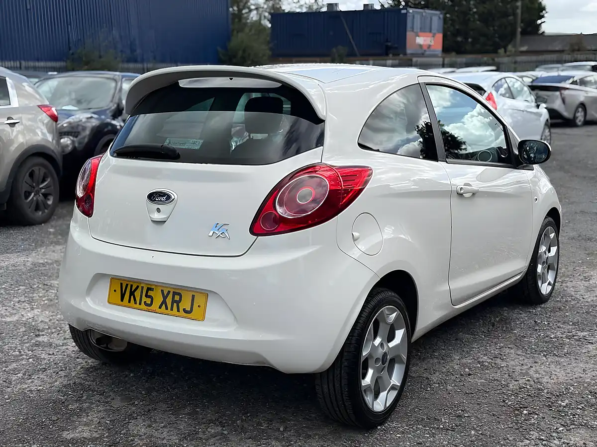 Used 2015 Ford Ka Zetec White - Interior and Exterior details 8