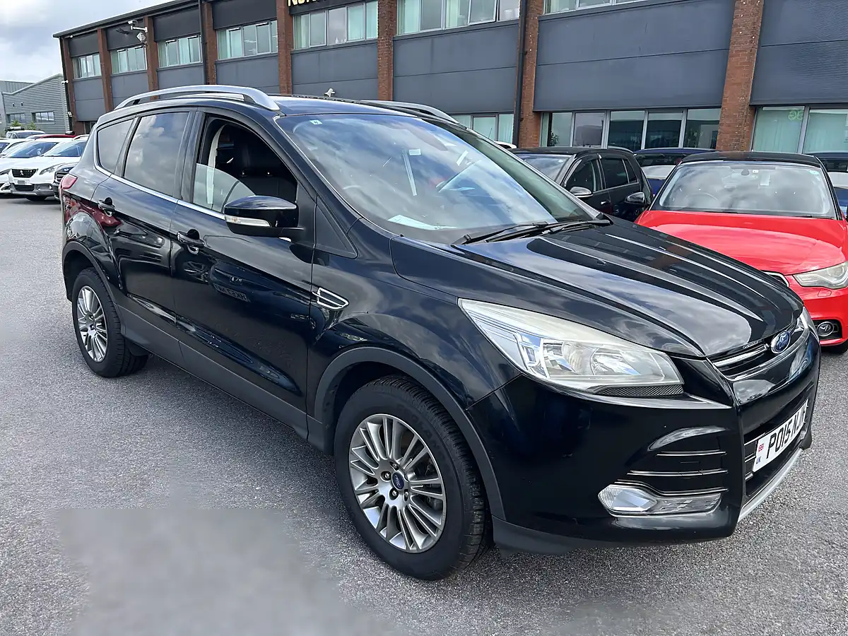 Used 2015 Ford Kuga Black - Front View