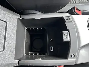 Used 2015 Ford Kuga Black - Interior and Exterior details 12