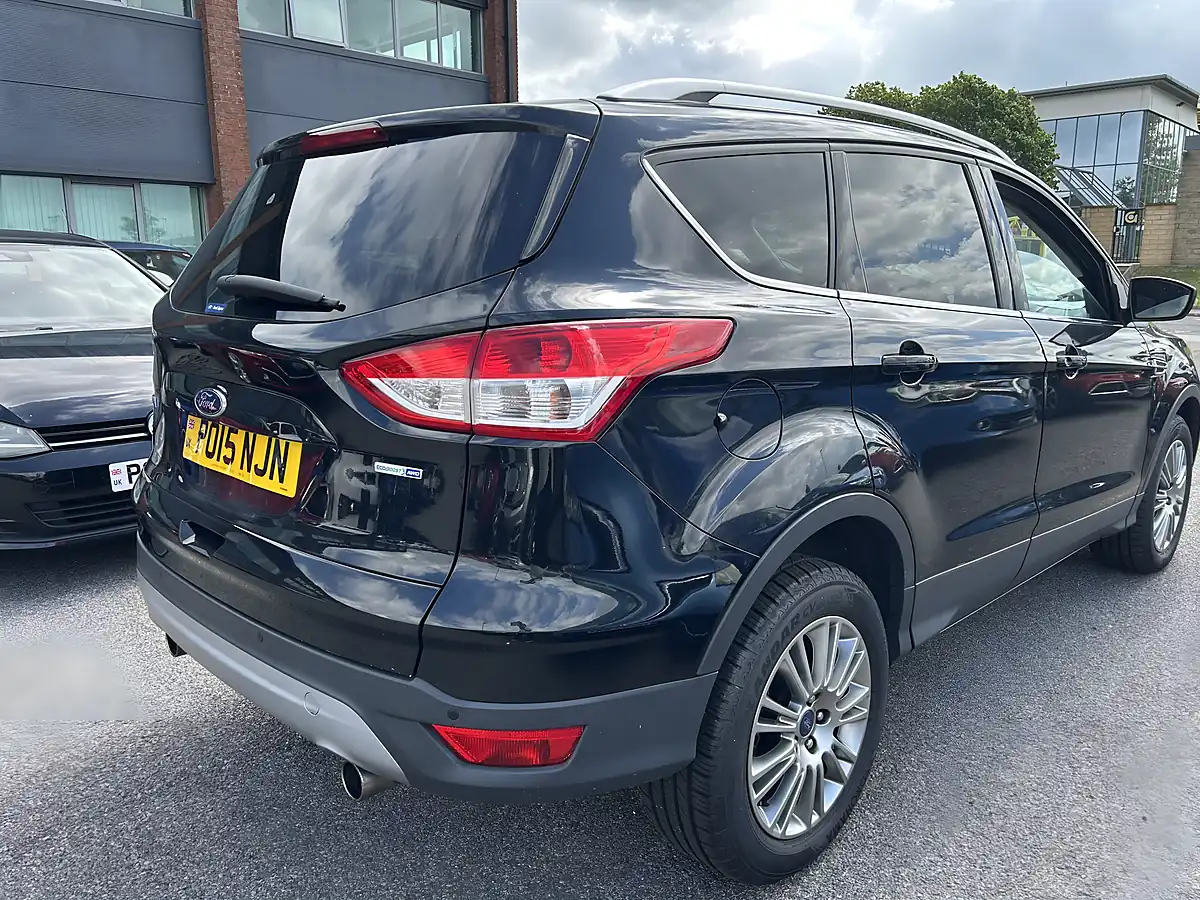Used 2015 Ford Kuga Black - Interior and Exterior details 6