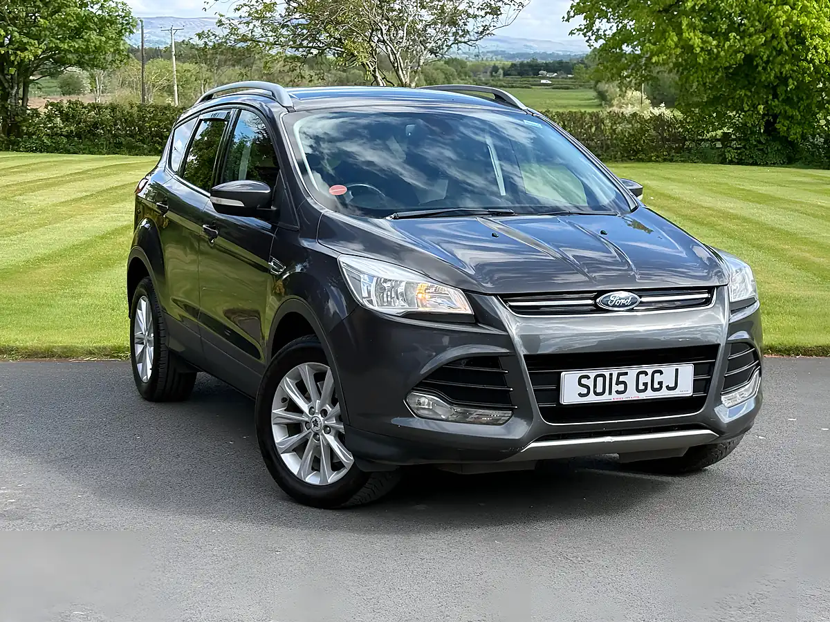 Used 2015 Ford Kuga Titanium 2WD Grey - Front View