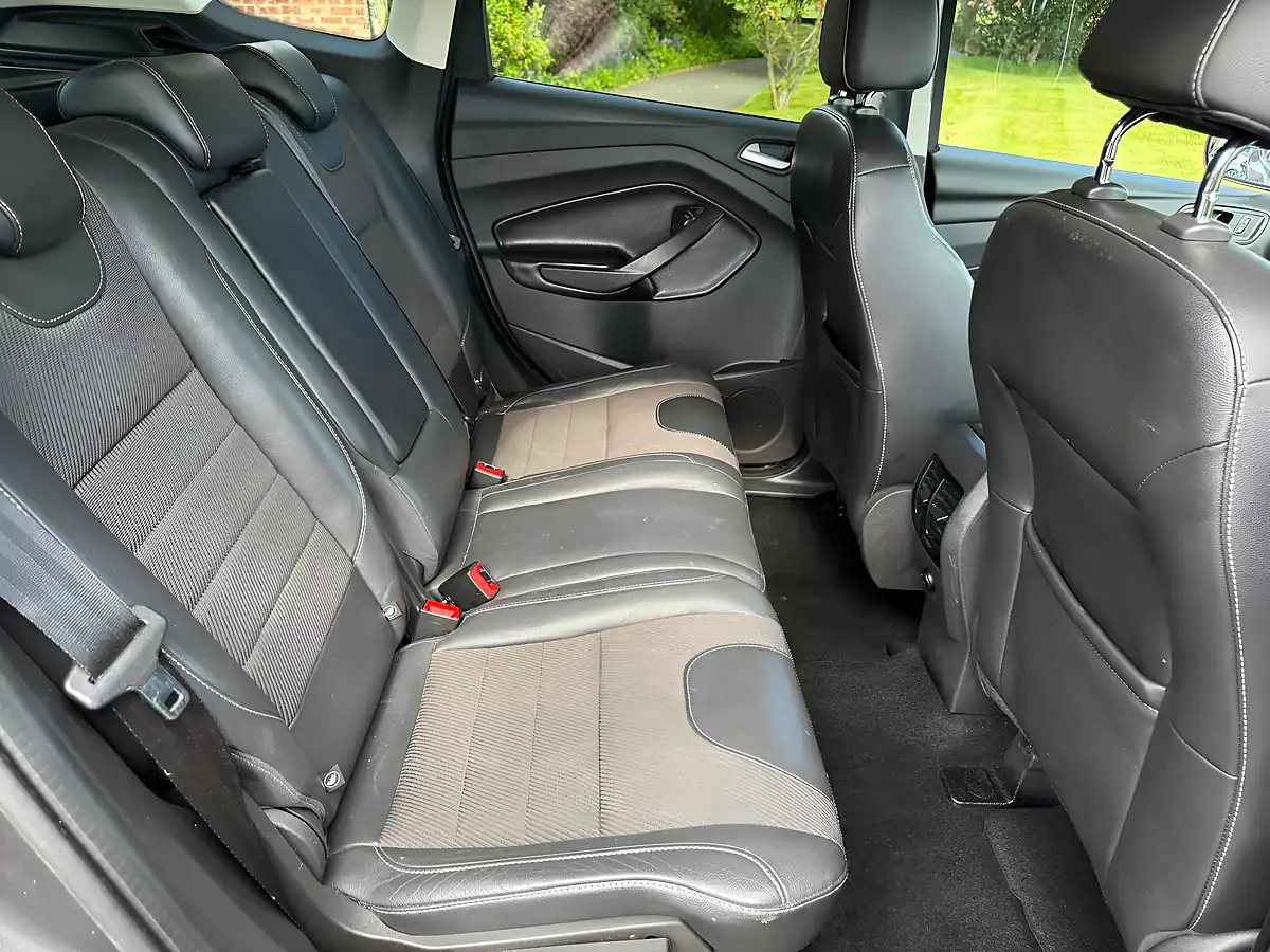 Used 2015 Ford Kuga Titanium 2WD Grey - Interior and Exterior details 15