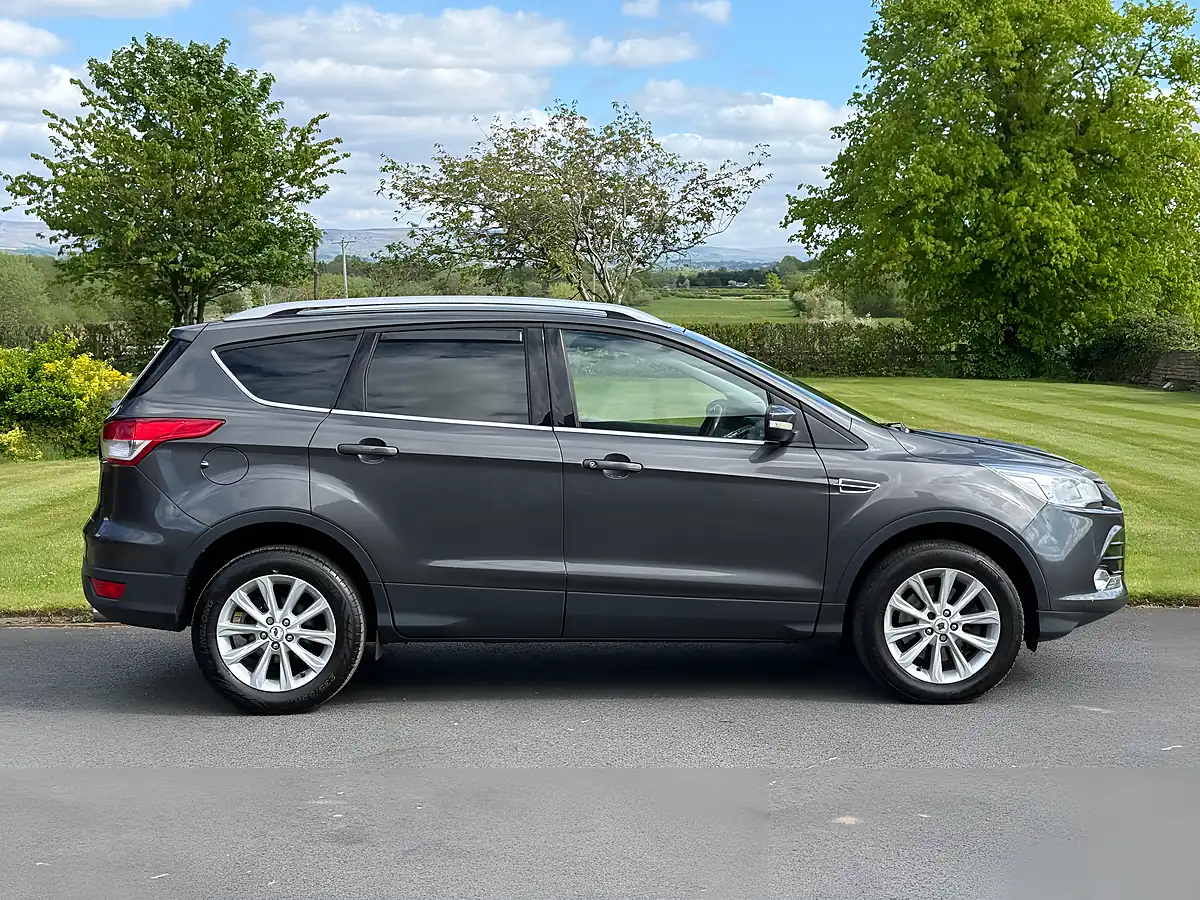 Used 2015 Ford Kuga Titanium 2WD Grey - Interior and Exterior details 5