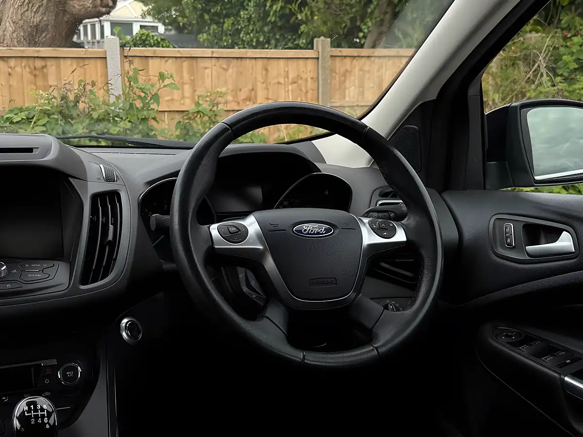 Used 2015 Ford Kuga Titanium Black - Interior and Exterior details 12