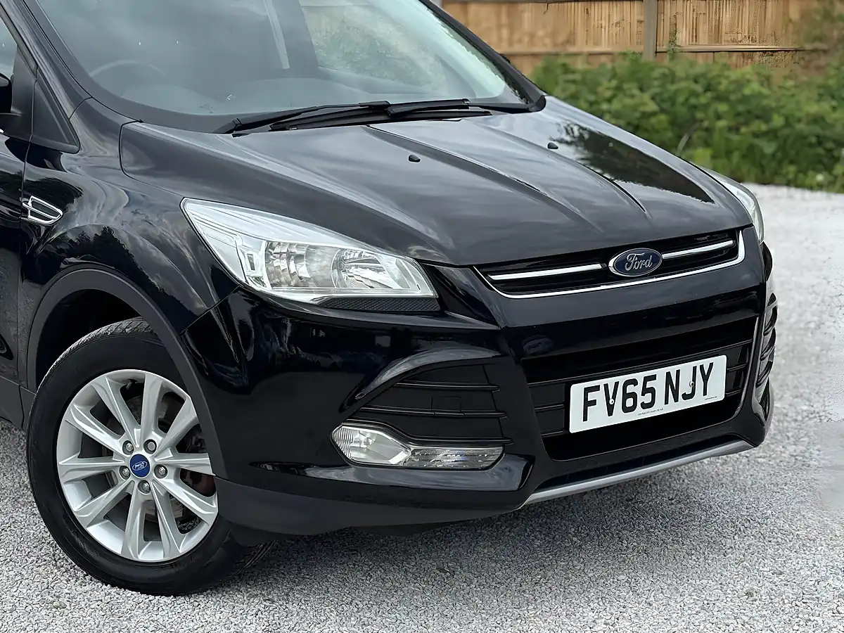 Used 2015 Ford Kuga Titanium Black - Interior and Exterior details 17